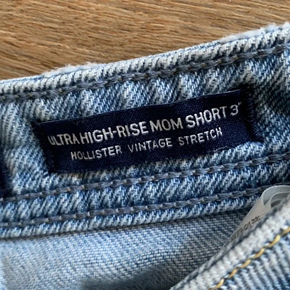 Hollister sz 0 ultra high-rise mom shorts 3” euc distressed - Picture 5 of 6